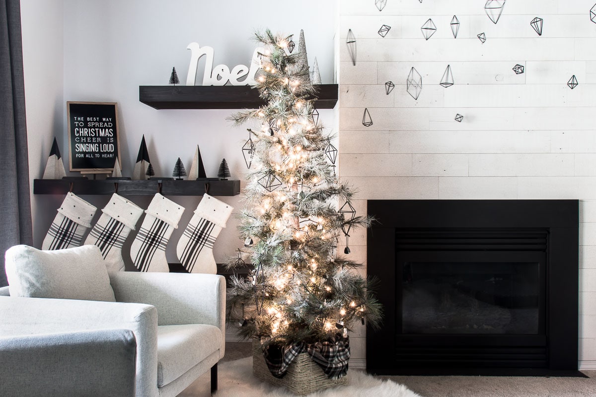 cozy minimalist christmas decor
