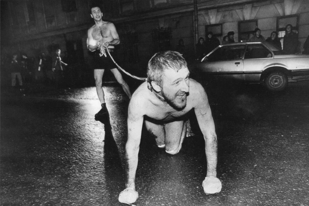 Artistas agredidos en performances